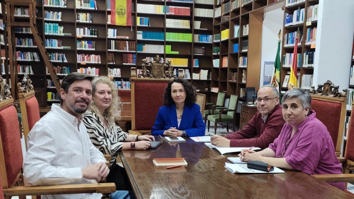 Reunión entre la secretaria general de CCOO de Extremadura y la presidenta del TSJEx