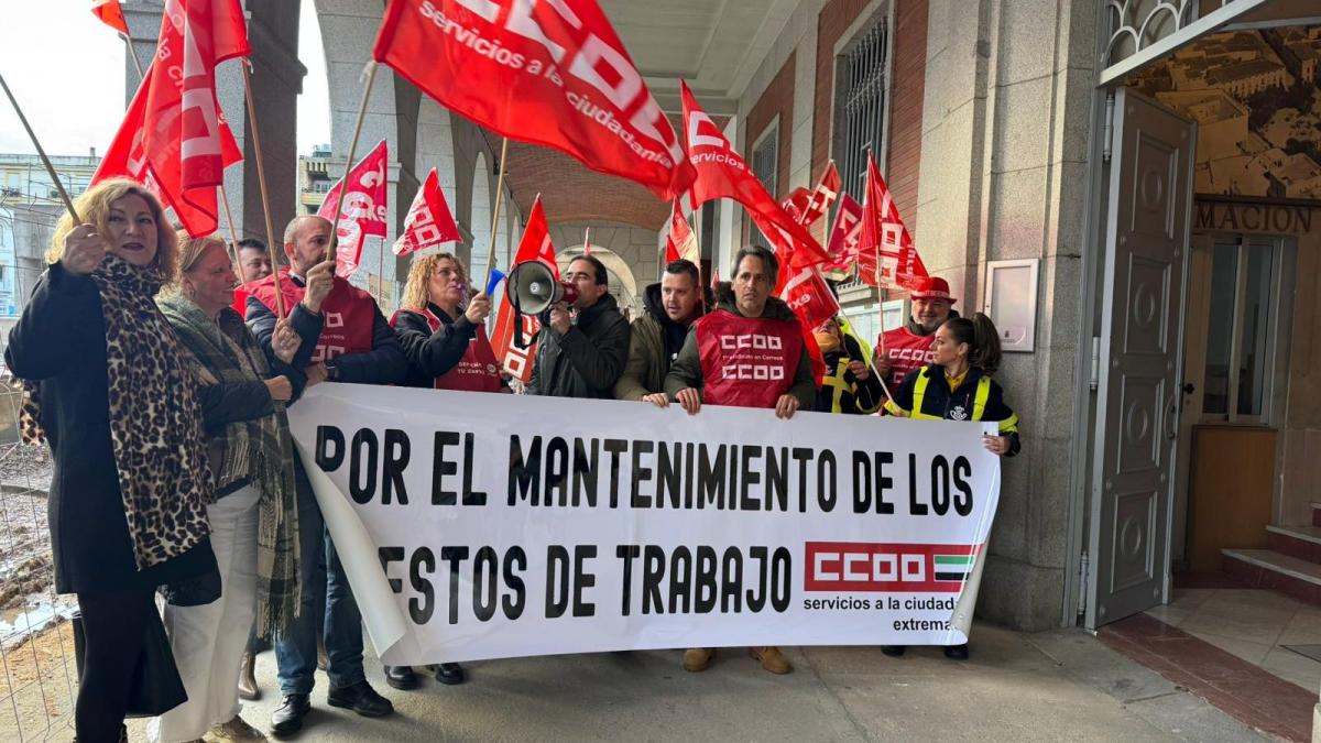 Concentracin de CCOO Correos en Don Benito