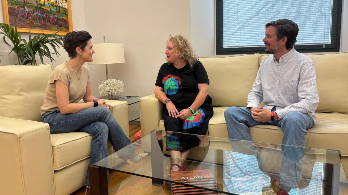 Reunión con la presidenta de la Diputación de Badajoz