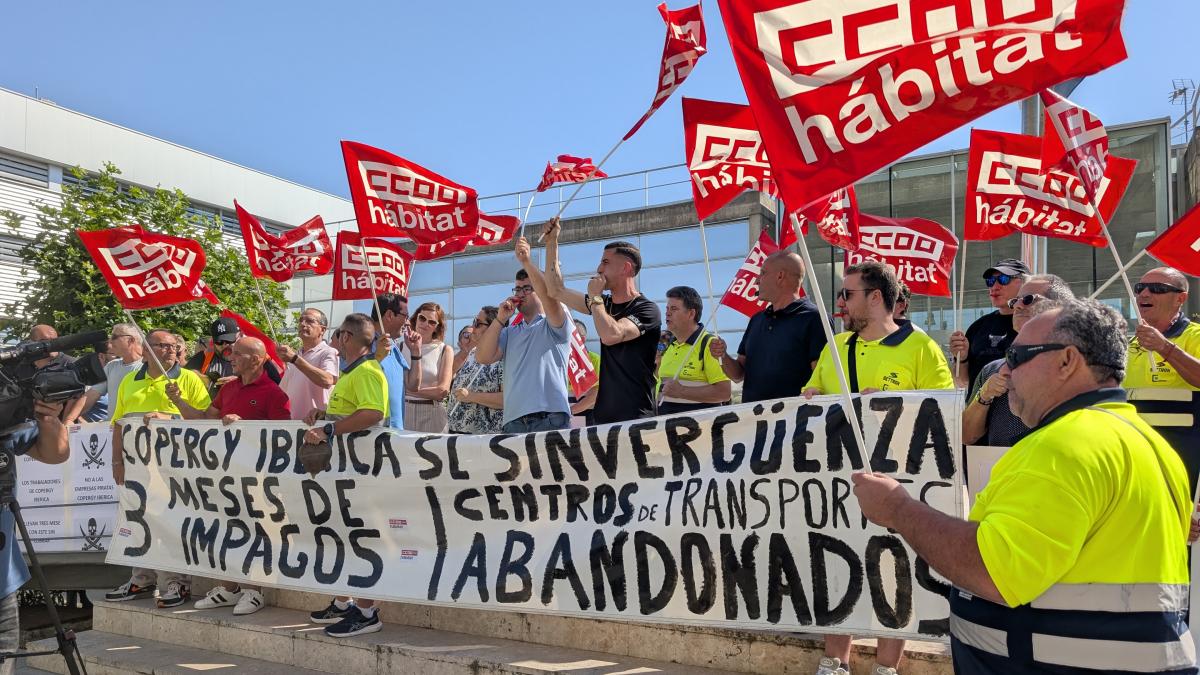 La plantilla de los centros de transporte de Extremadura se concentra en Mérida