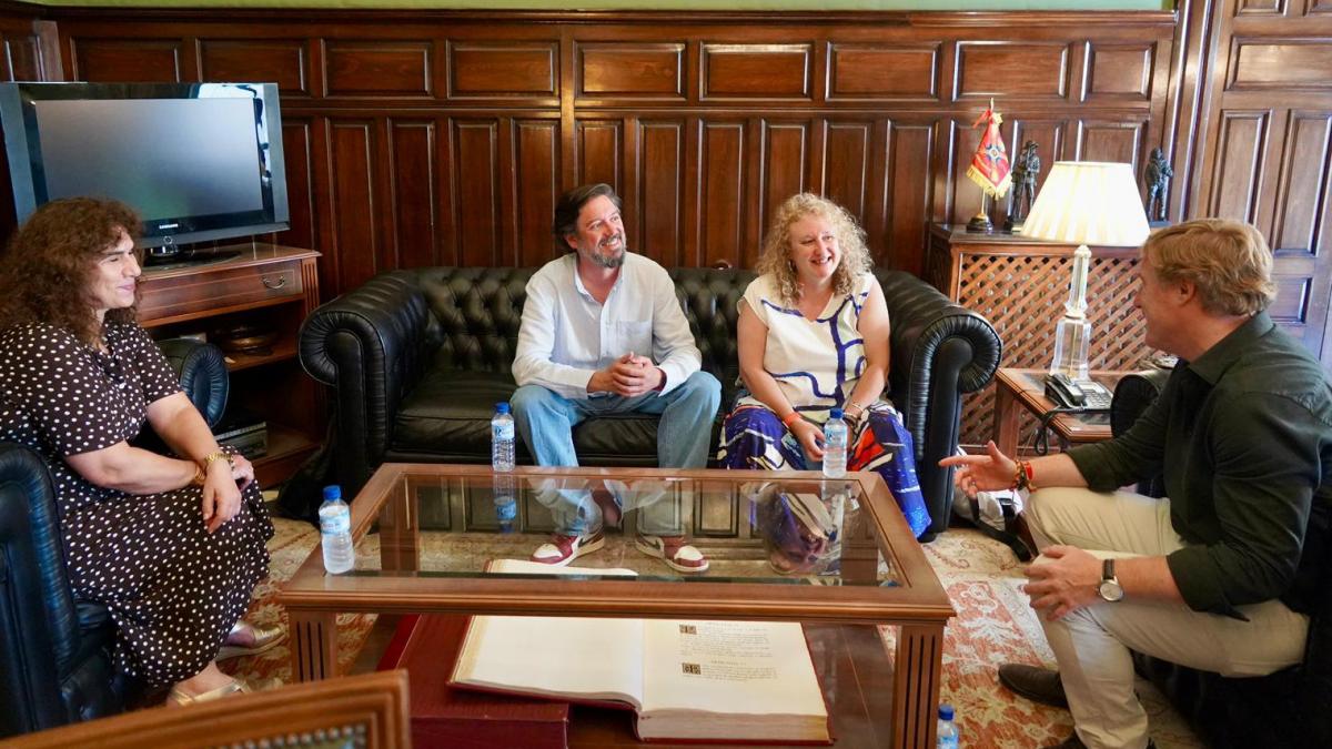 Reunión con el alcalde de Badajoz